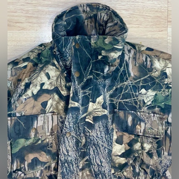 Cabela’s Reversible Camouflage Coveralls - Picture 4 of 11